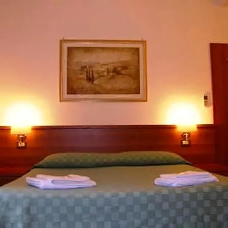 Emanuela 4*