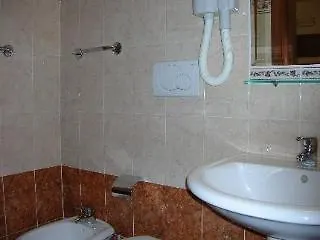فندق مبيت وإفطار Emanuela 2*